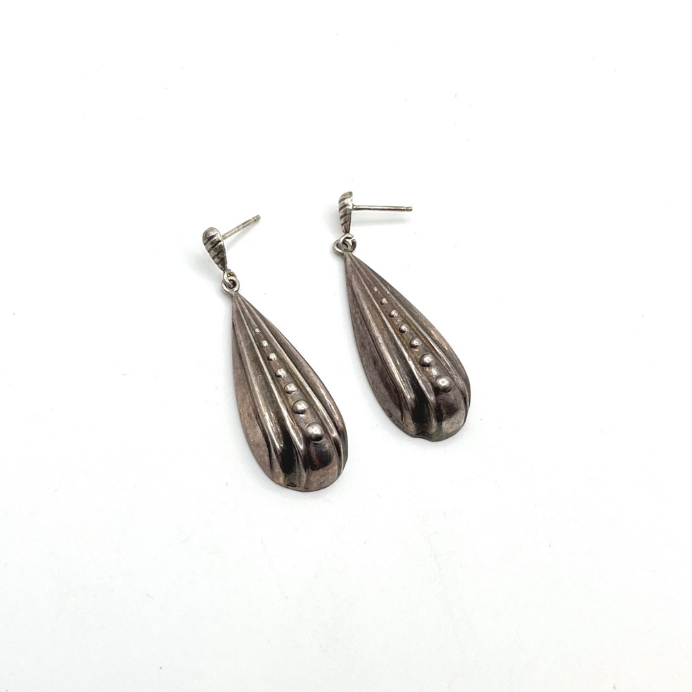 Vintage Silver Tone Ribbed Beaded Teardrop Dangle Earrings Post‎ Back 1.75 Inch